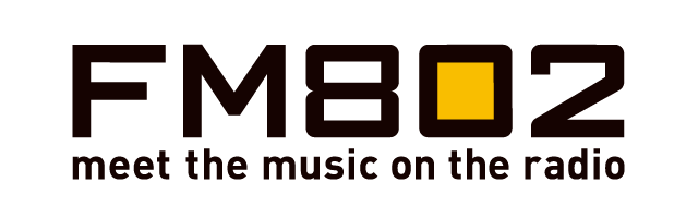 FM802