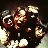  赤い手